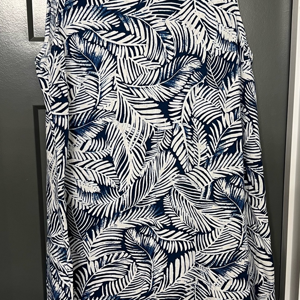 Anne Klein Blue and White Patterned Dress size 14. Linen blend. Costal
